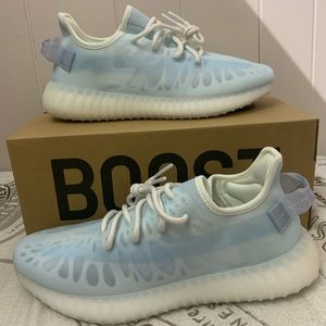Yeezy Boost 350 V2 Mono Ice